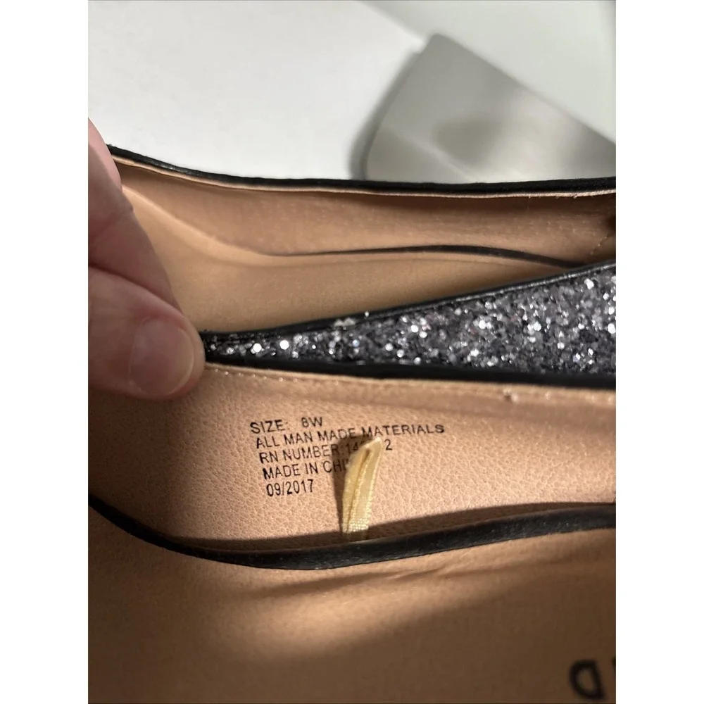 Torrid Sequined Heels Pumps Closed Toe Chunk Heel